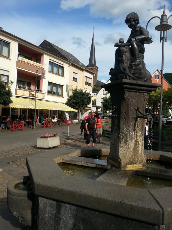 Pension "Am Markt" トライス・カーデン エクステリア 写真